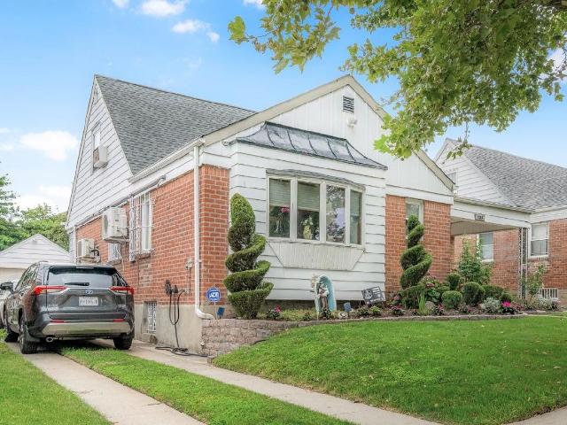Property for sale in Queens, Arverne