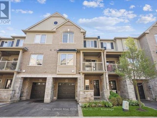 Townhouse for sale in Burlington