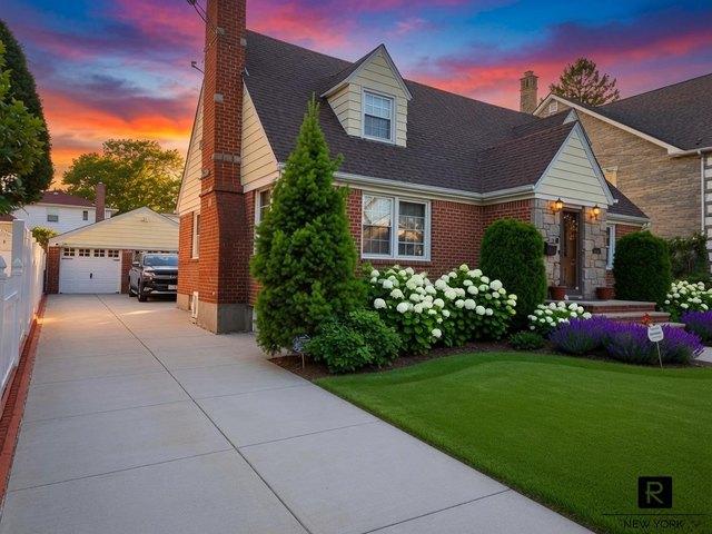 House for sale in Queens, Arverne