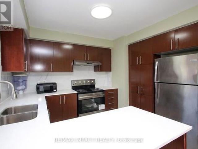 Townhouse for sale in Woburn, Ontario