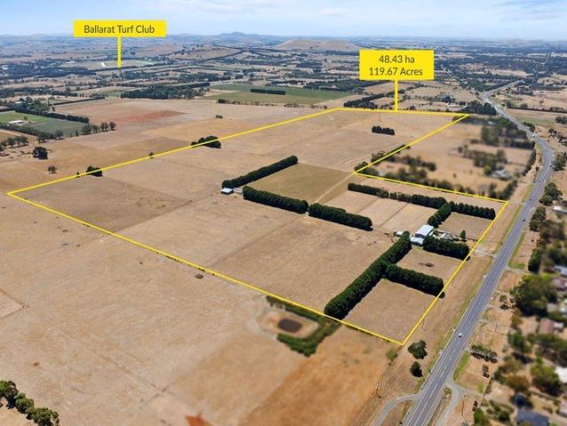 Cottage for sale in Ballarat, Victoria