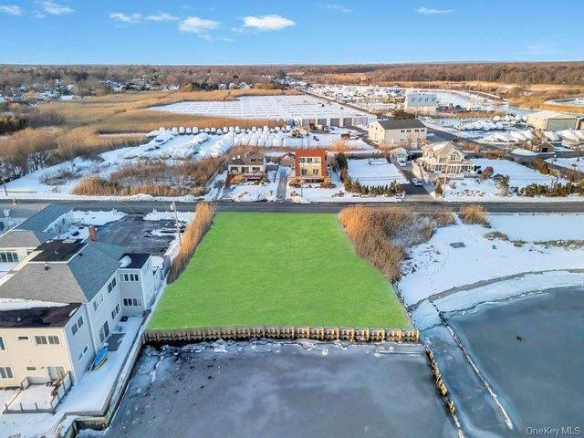 Land for sale in Bohemia, New York