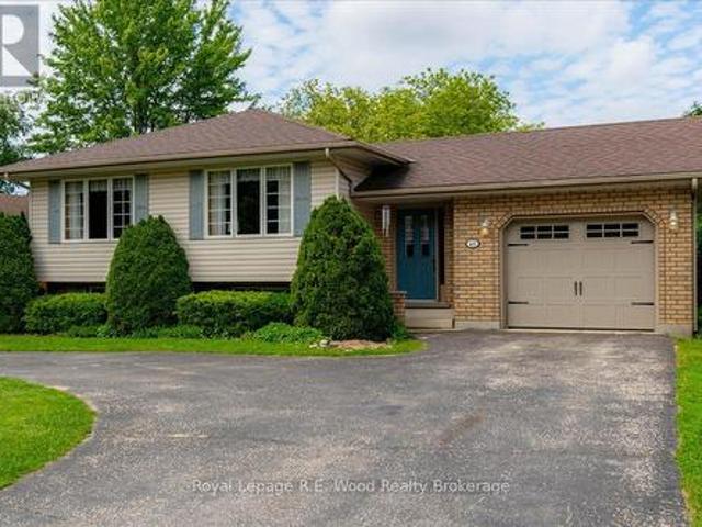 House for sale in Tillsonburg, Ontario