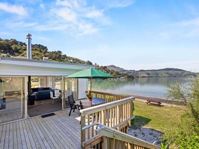 House for sale in Little Akaloa, Canterbury