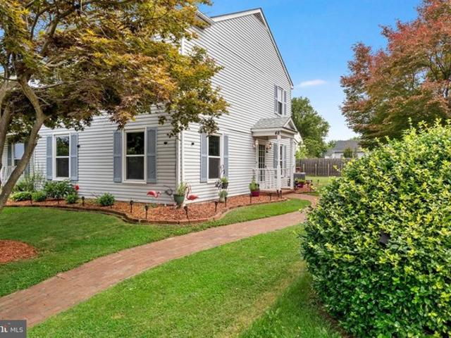 Townhouse for sale in Charles Town, West Virginia