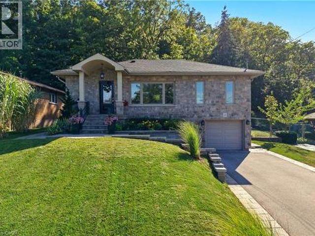 House for sale in Ancaster, Ontario