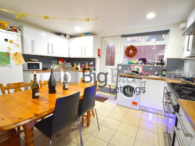 House for rent in Hyde Park, West Yorkshire