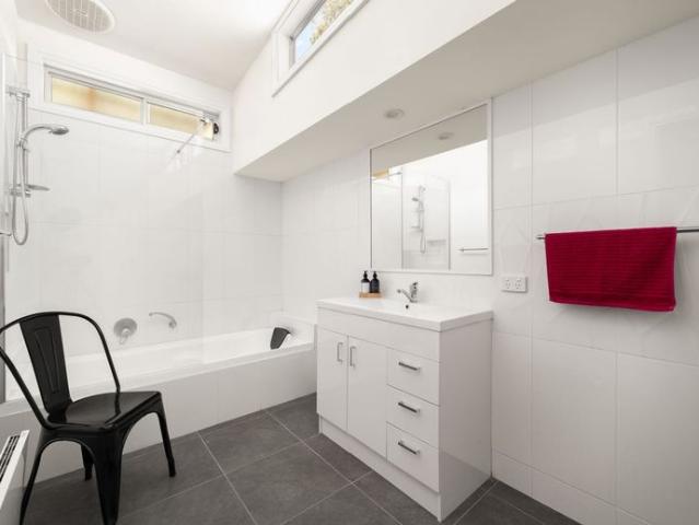 House for rent in Byawatha, Victoria