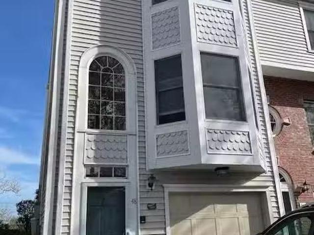 Condo for rent in Bridgeport