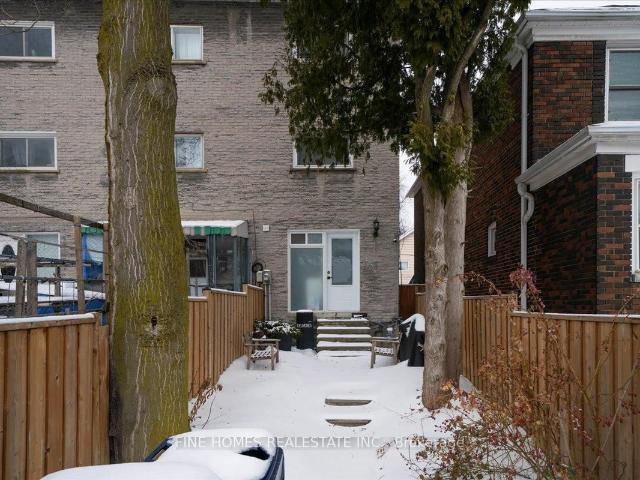 Townhouse for sale in Woburn, Ontario