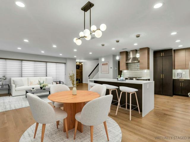 Condo for sale in Roslyn