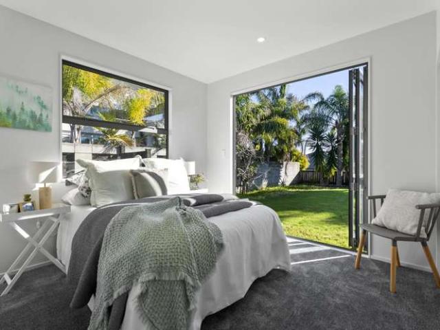 House for sale in Beachlands