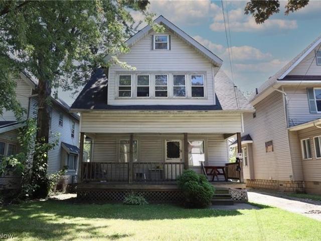House for sale in Summit, Ohio