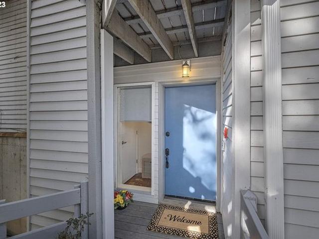 Condo for sale in Oregonia