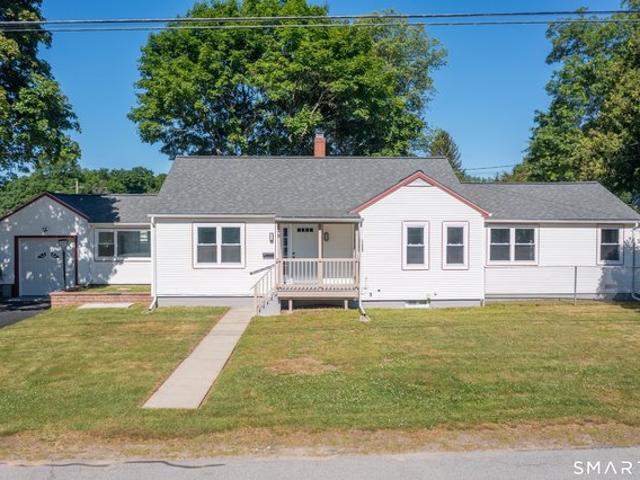 House for sale in Putnam, Connecticut