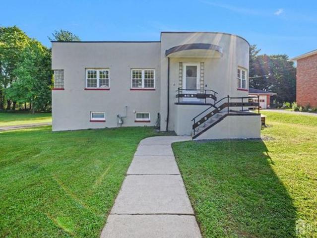 House for sale in Flemington, New Jersey