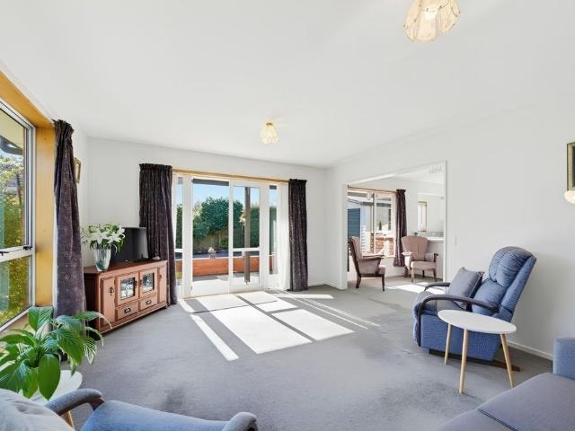House for rent in Chaslands, Canterbury