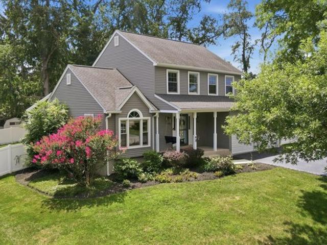 House for sale in Charles Town, West Virginia