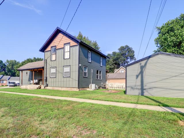 House for sale in Whiteside, Illinois