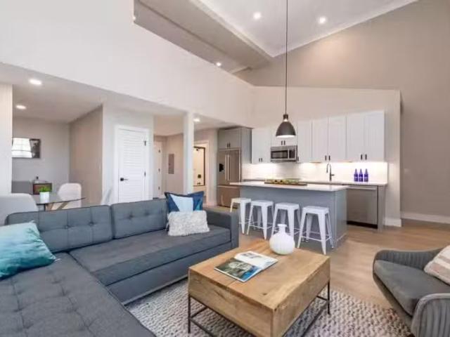 Condo for sale in Brighton