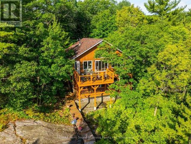 House for sale in Ontario
