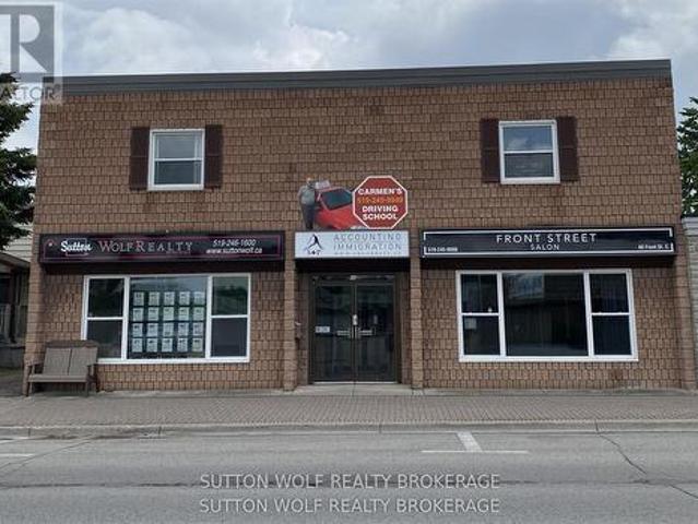 Commercial for rent in Strathroy-caradoc, Ontario