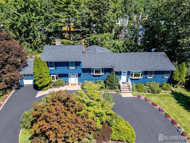 House for sale in Woodcroft East, Edison