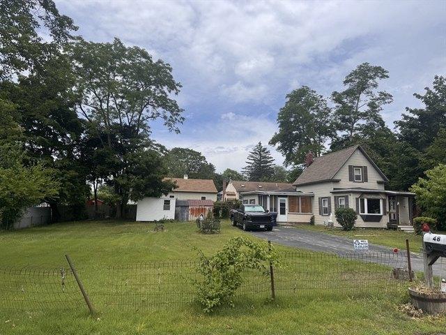 House for sale in Dracut, Massachusetts