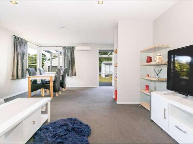 House for rent in Chaslands, Canterbury