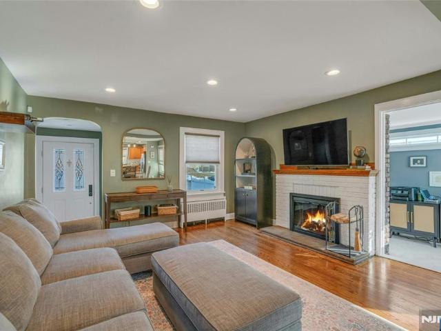 House for sale in Waldwick, New Jersey