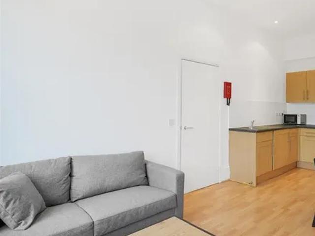 Apartment for rent in Kensington, Greater London