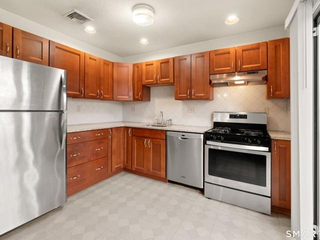 Townhouse for sale in West Haven, Connecticut
