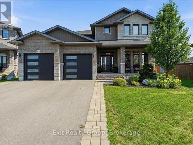 House for sale in Ontario