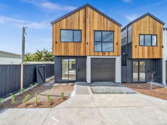 House for sale in Half Moon Bay, Howick