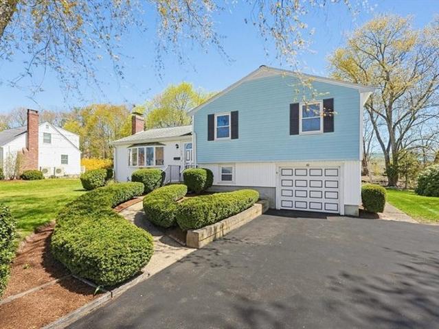 House for sale in Walpole, Massachusetts