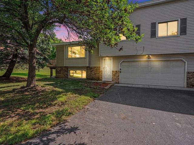 Townhouse for sale in Burnsville, Minnesota