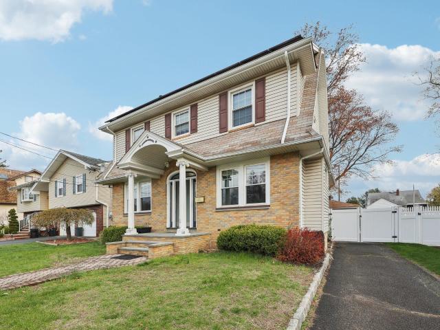 House for sale in Rochelle Park, New Jersey