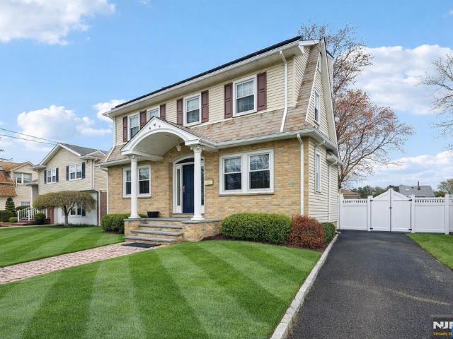 House for sale in Rochelle Park, New Jersey