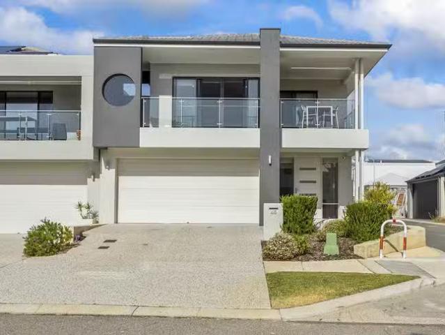 House for rent in North Coogee, Western Australia
