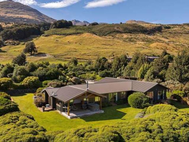 Property for sale in Otakou