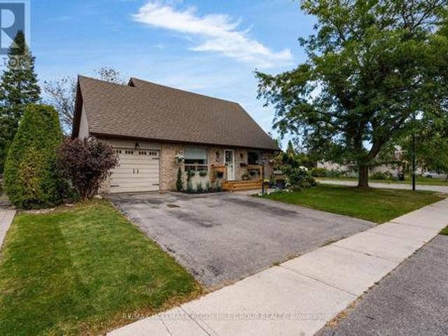 House for sale in Barrie, Central Ontario