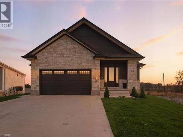 House for sale in Ontario