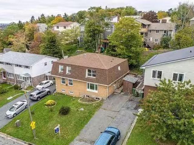House for sale in Woodlawn, Dartmouth