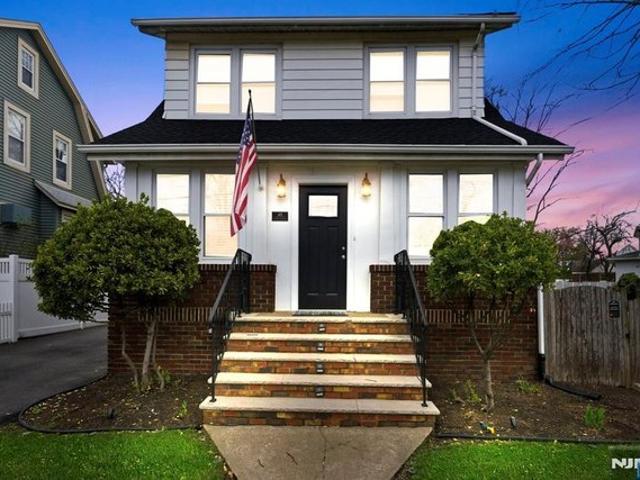 House for sale in Rochelle Park, New Jersey