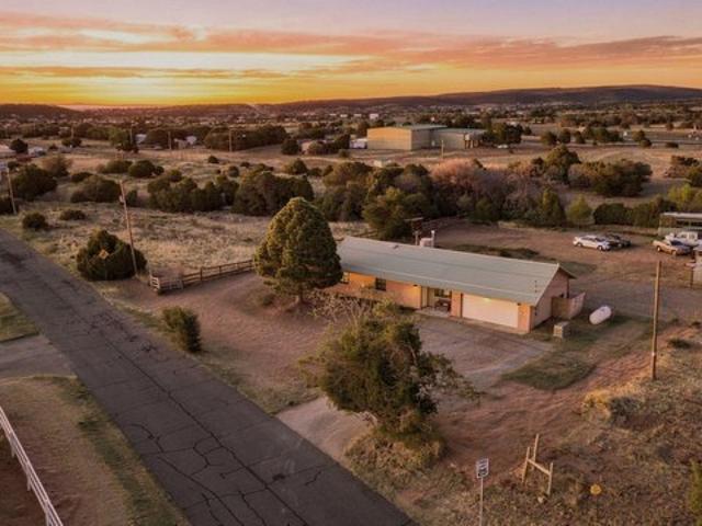 House for sale in Edgewood, New Mexico
