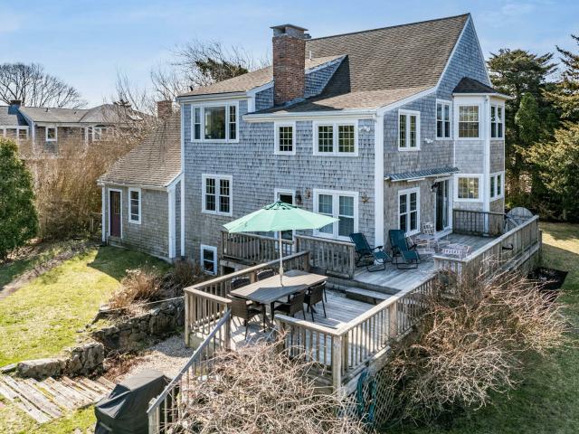 House for sale in Hyannis Port, Hyannis House for sale in Hyannis Port, Hyannis