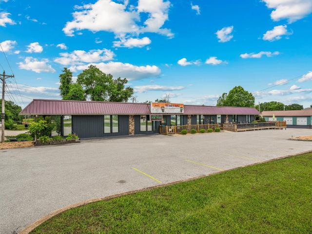 Commercial for sale in Reeds Spring