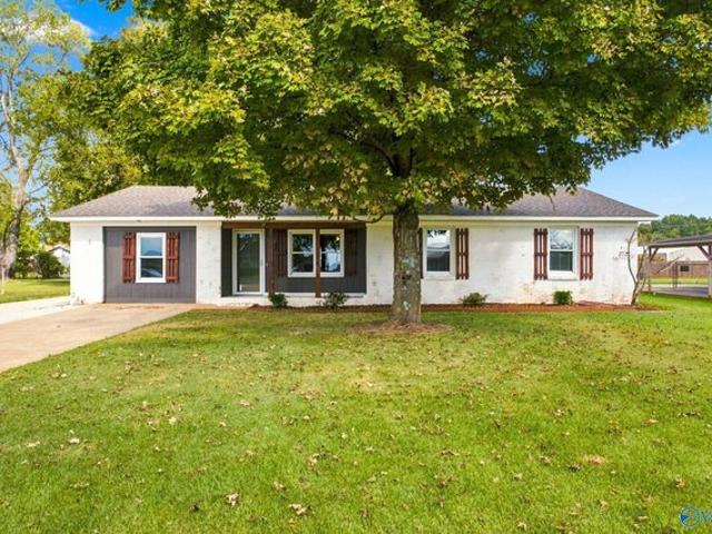 House for sale in Courtland, Alabama