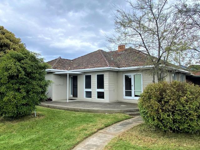 Apartment for rent in St Albans Park, Geelong