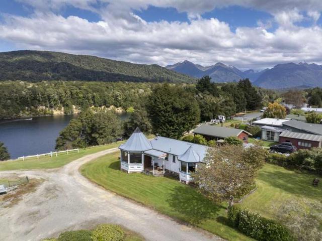 House for sale in Manapouri, Fiordland Community
